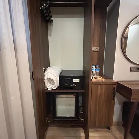 Basilissis Szálloda 3*